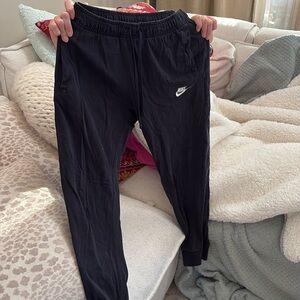BLACK NIKE LIGHT SWEATPANTS